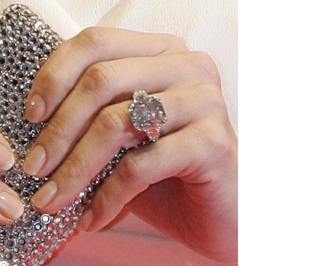 Jennifer Lopez Memorable Engagement Rings | Fully Engaged ...