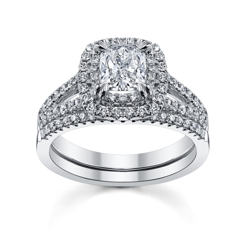 Candlelight Cushion Cut Engagement Ring (sku0388350 at www.RobbinsBrothers.com)