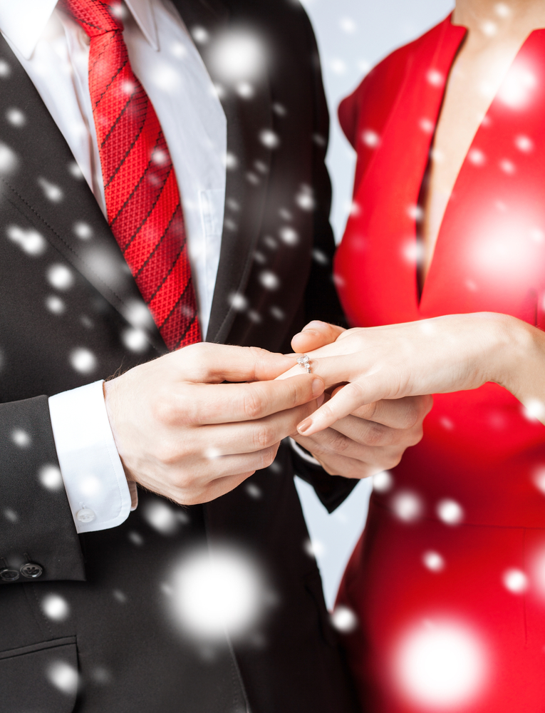6 Signs He'll Propose For Christmas