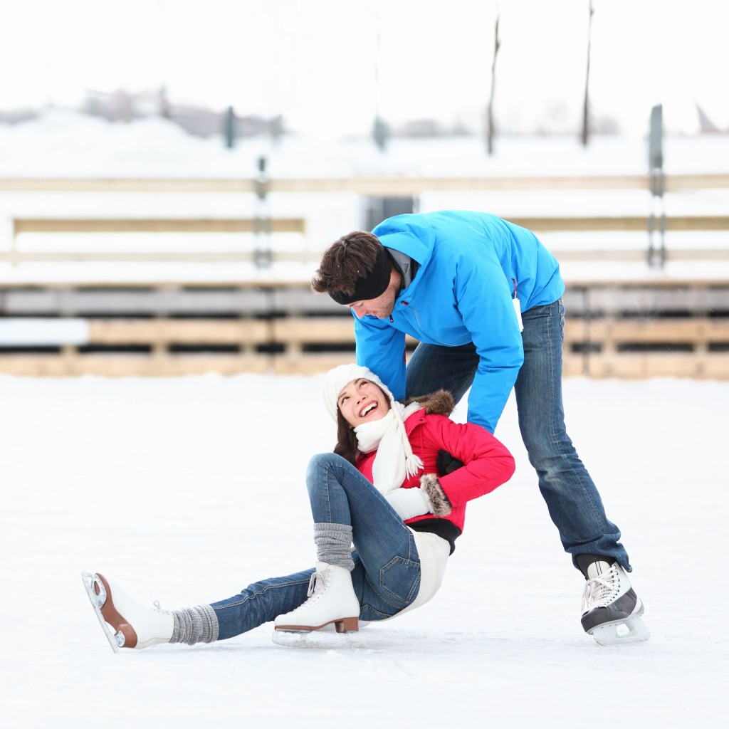 couple-ice-skating