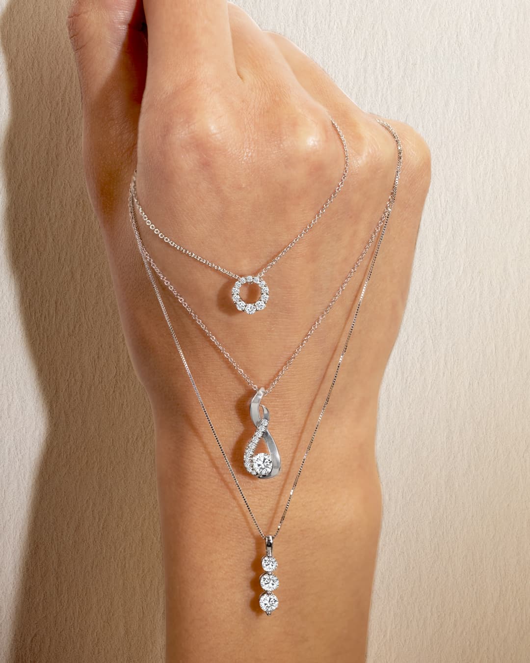 diamond necklaces: graduation gifts